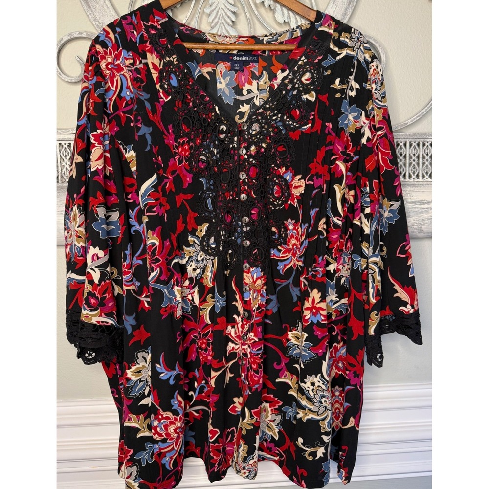 Denim 24/7 Floral Crochet Lace Pintuck Blouse Black Red Plus Size 24W NWOT
